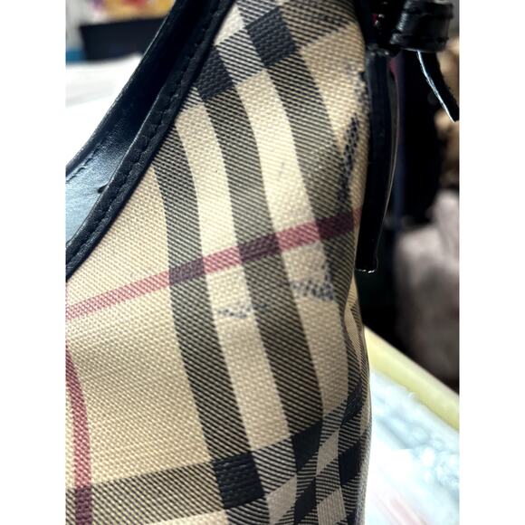 BURBERRY London Vintage Nova Check Coated Canvas Large Shoulder Bag - Picture 9 of 14